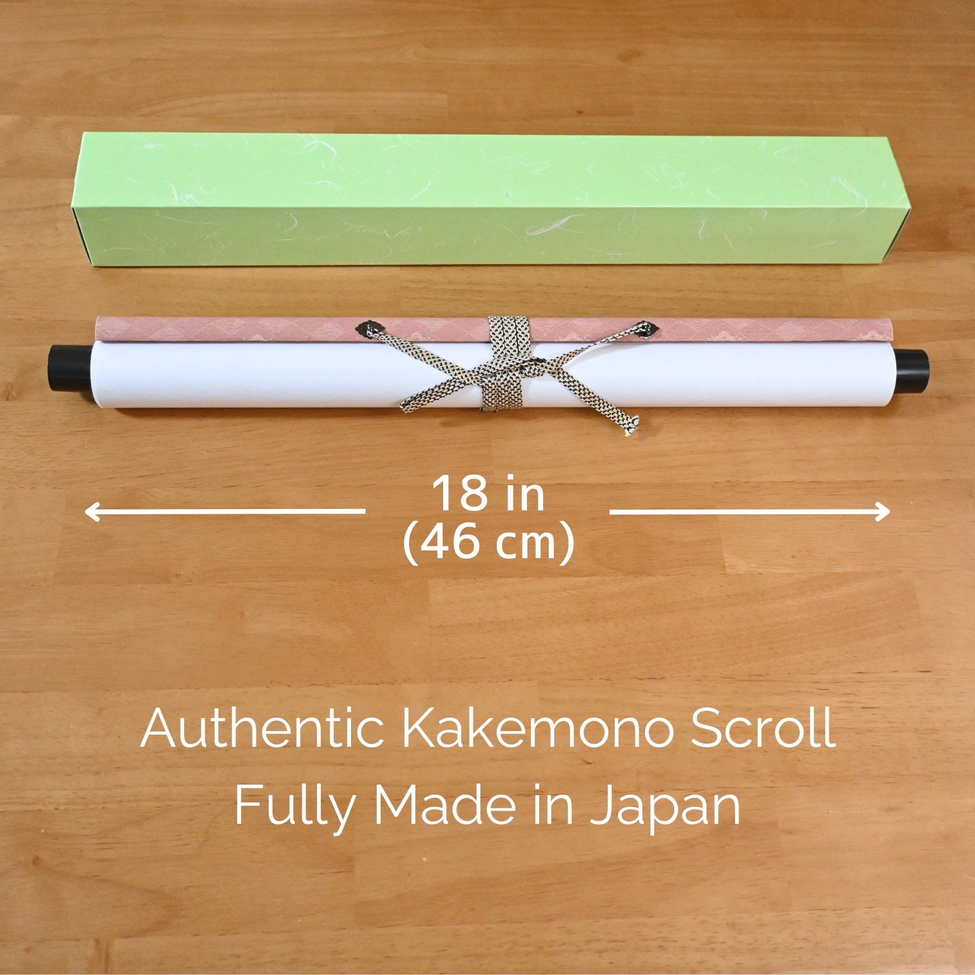 Japanisches Anime Sakura Kakemono Wandbild – Kimono-Frau mit dem Berg Fuji